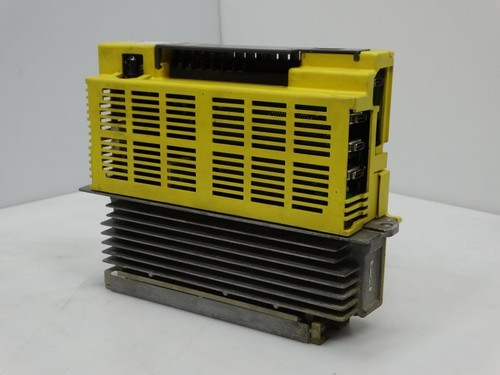 Сервоусилитель FANUC Servo Amplifier SVUC 1-40 A06B-6090-H004